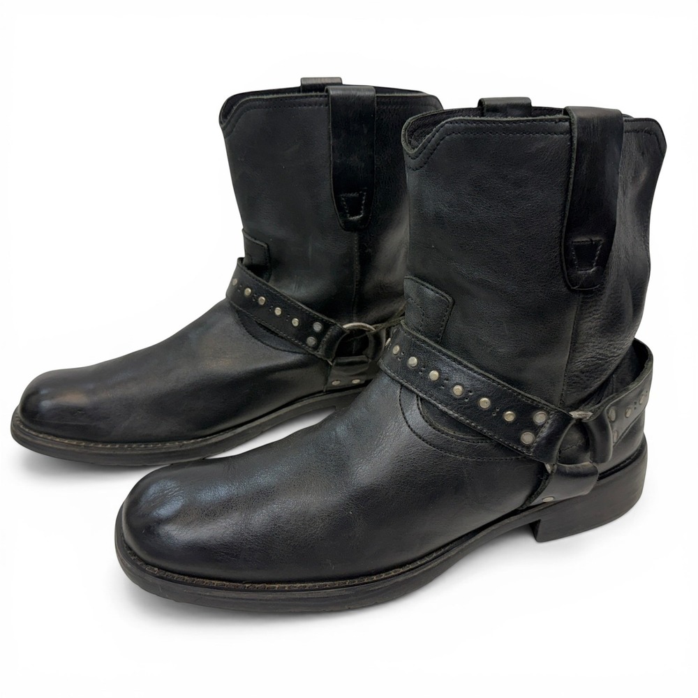Shoes - Picture 3 of 11